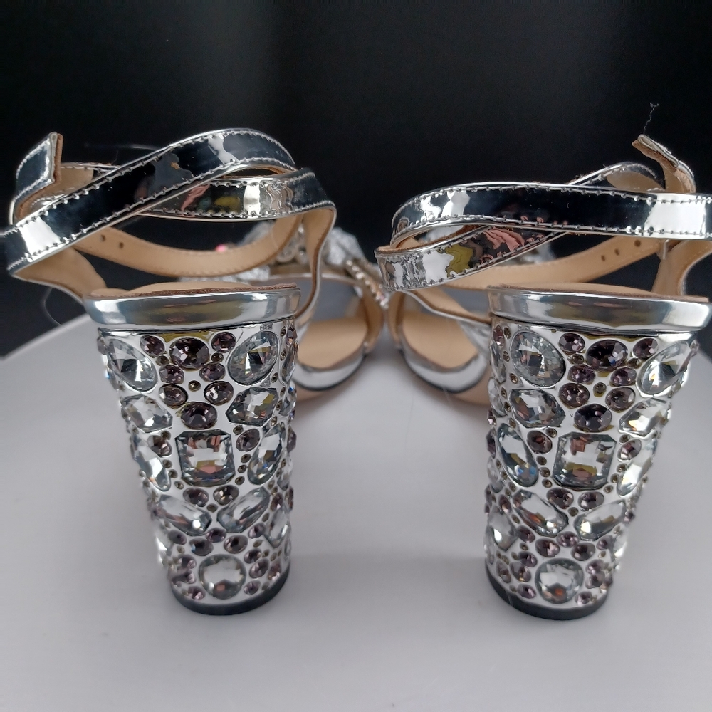 S🙁RRY No Longer Available* Please check out my other size 10 shoes😀 available. - Picture 8 of 9